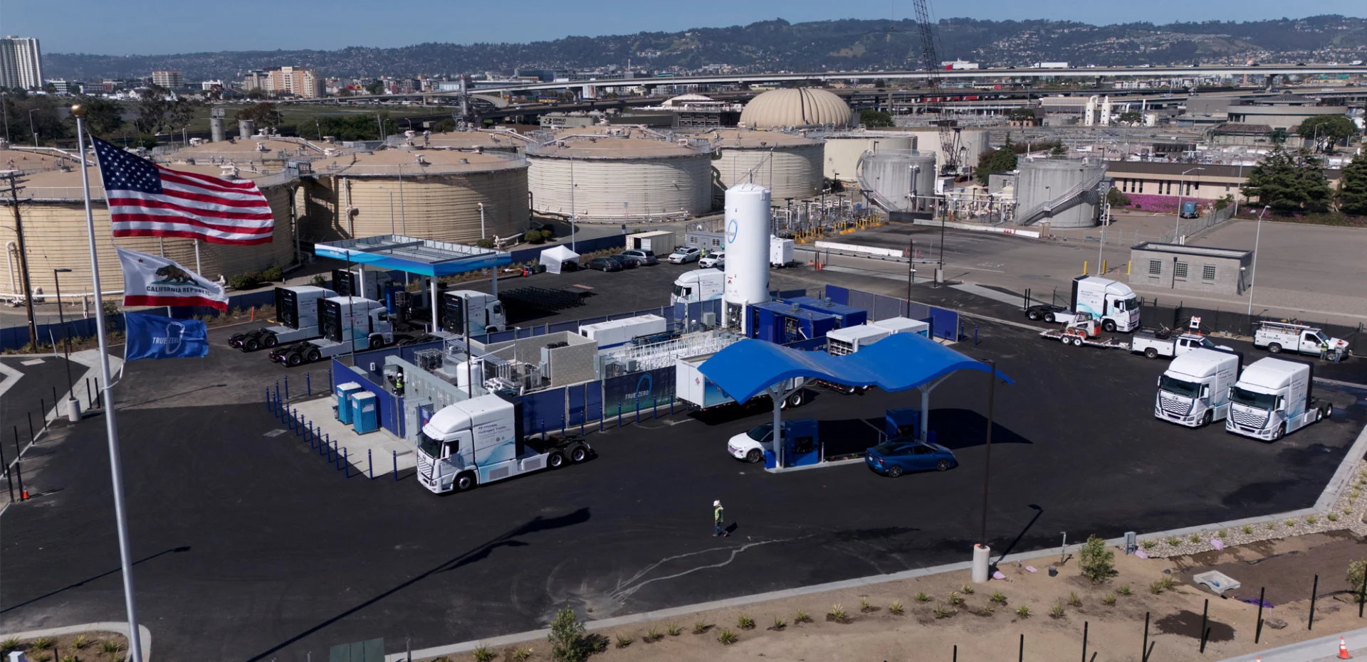 home-hero-2000-FuelCellEnergy-Trigen-Toyota-PortLongBeach
